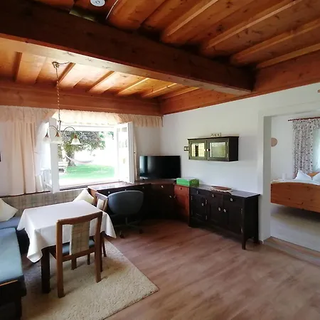 شقة Haus Gruenwald